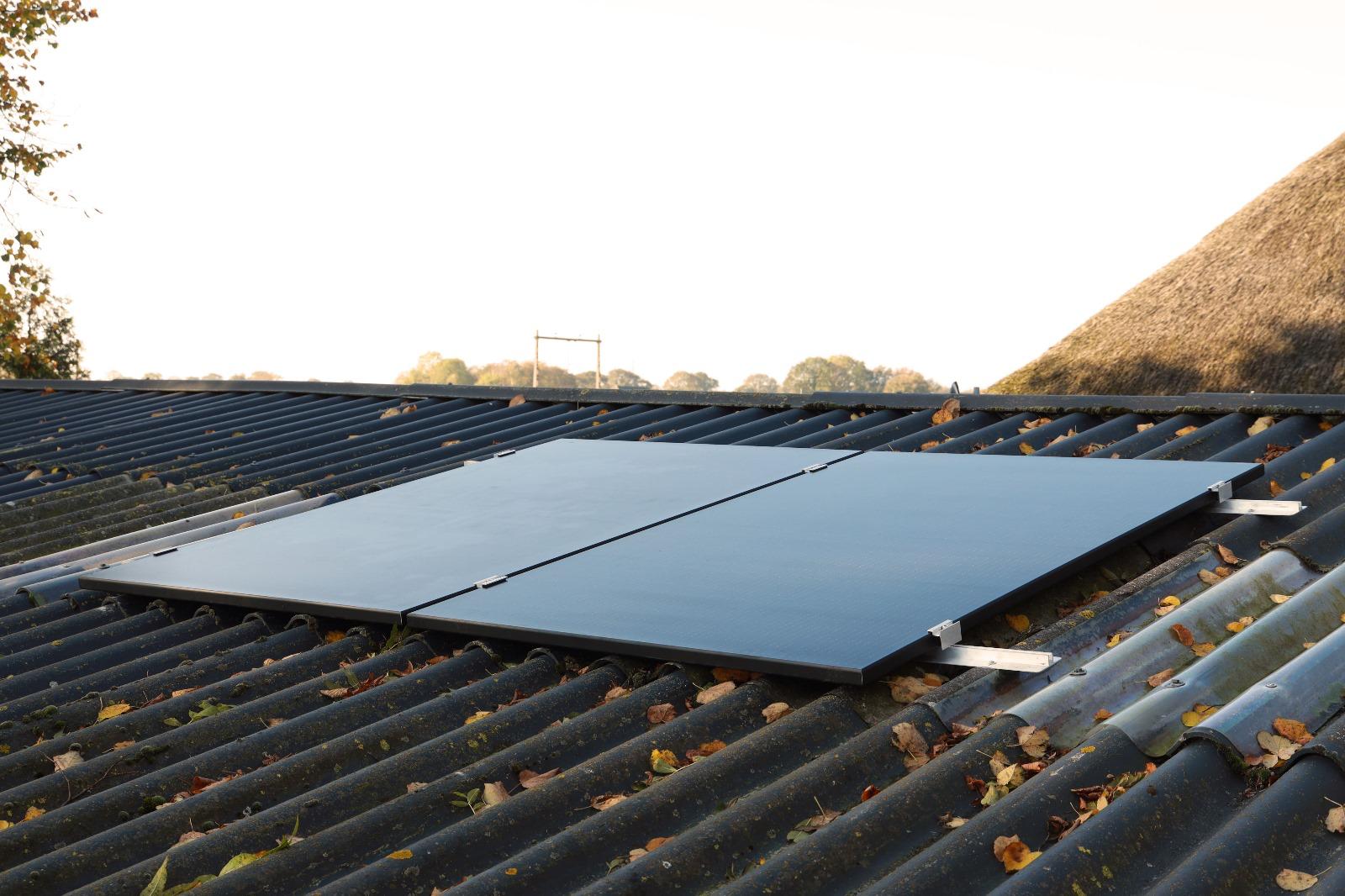 CJX Solar – Plug & Play Zonnepanelen met stekker